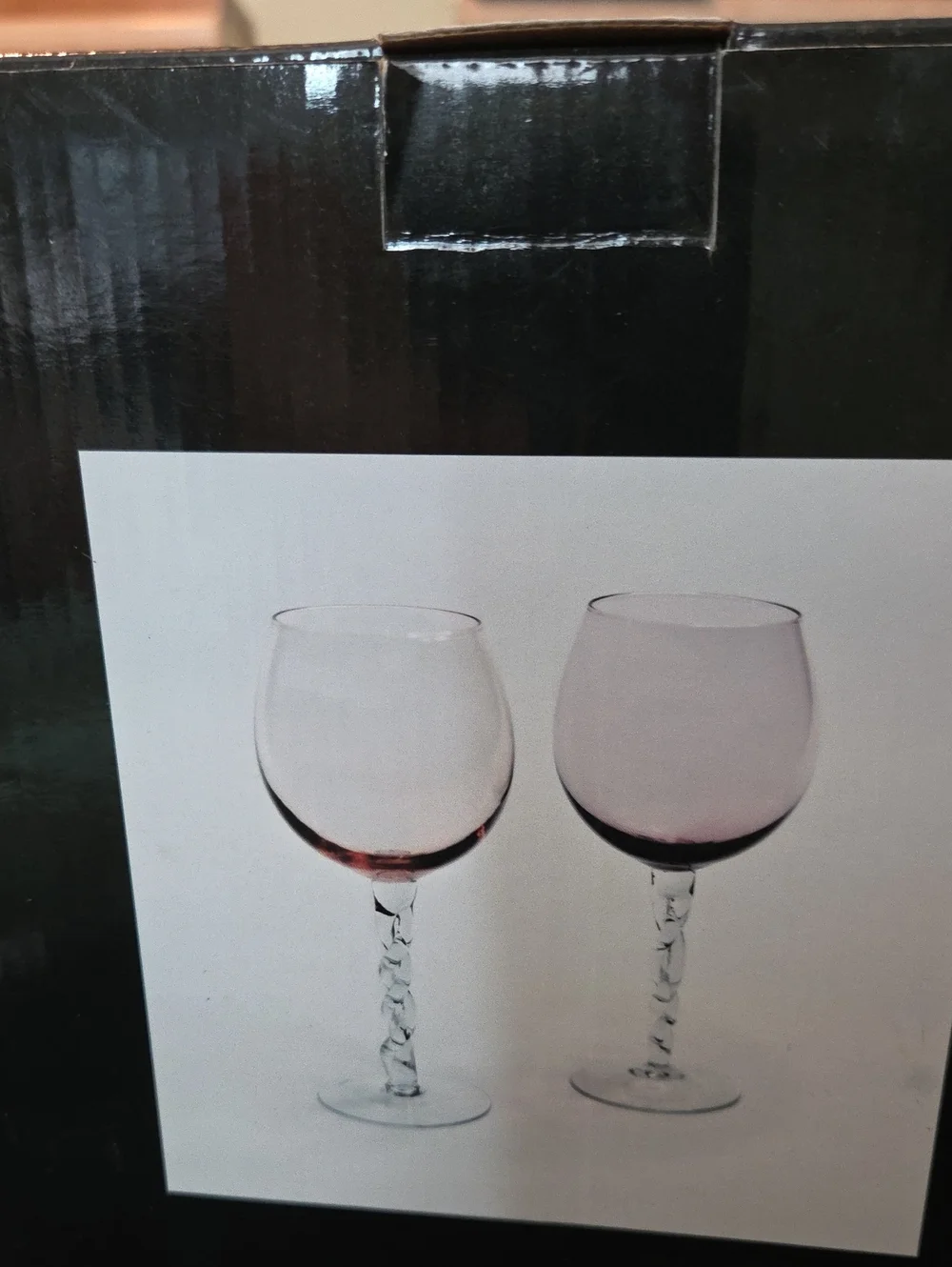 Elegant Pink-Tinted Twisted Stem Wine Glasses - Set of 2